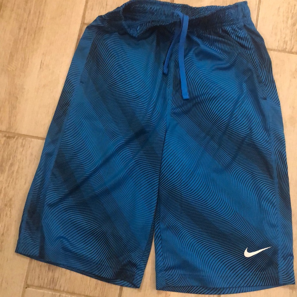 Boys Nike shorts perfect condition XL